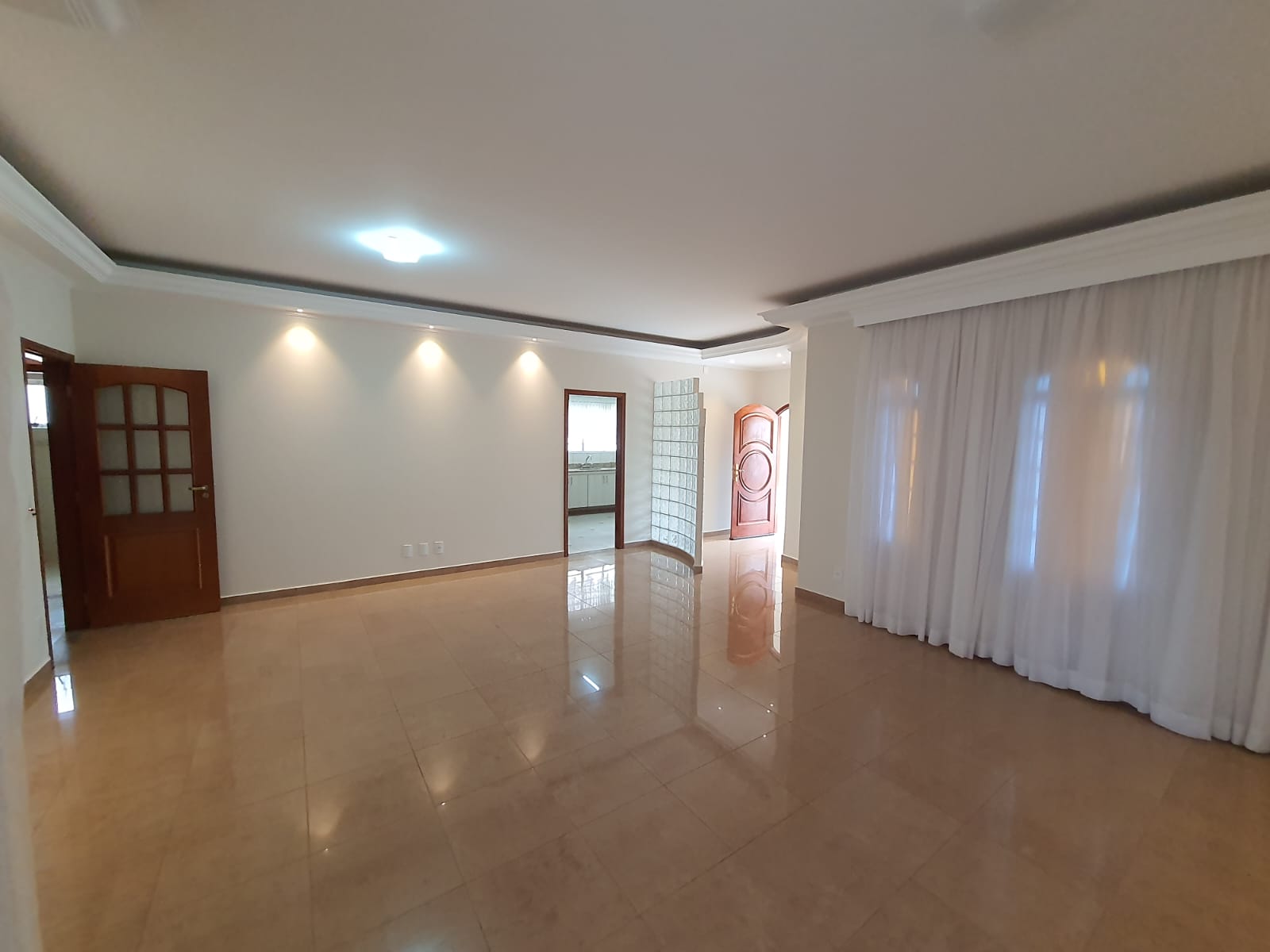 ÓTIMA CASA NO RESIDENCIAL MARIO SABINO