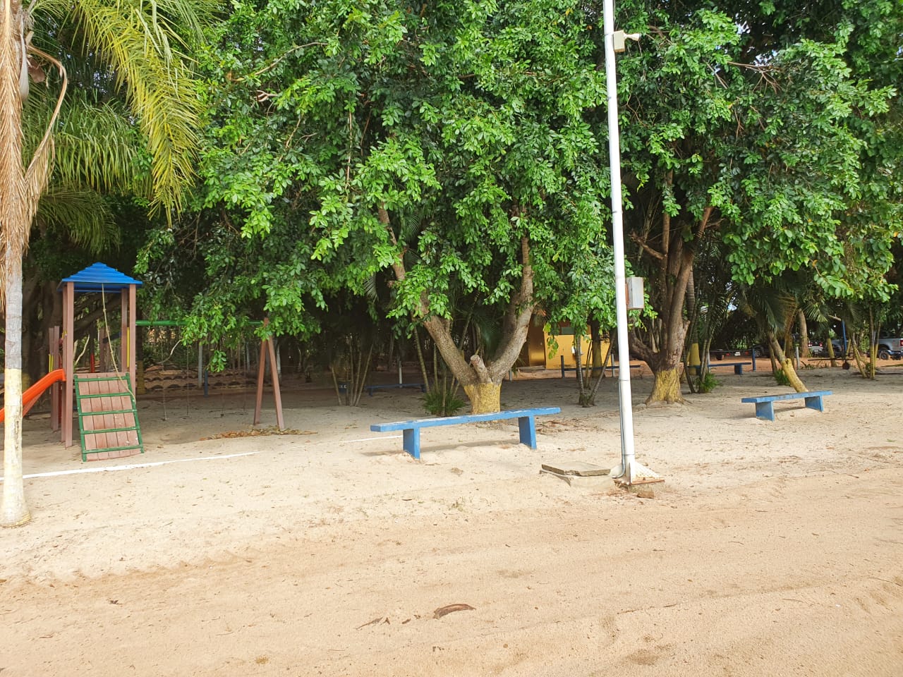 LINDO RANCHO NO CONDOMÍNIO RECANTO DO SOL NASCENTE