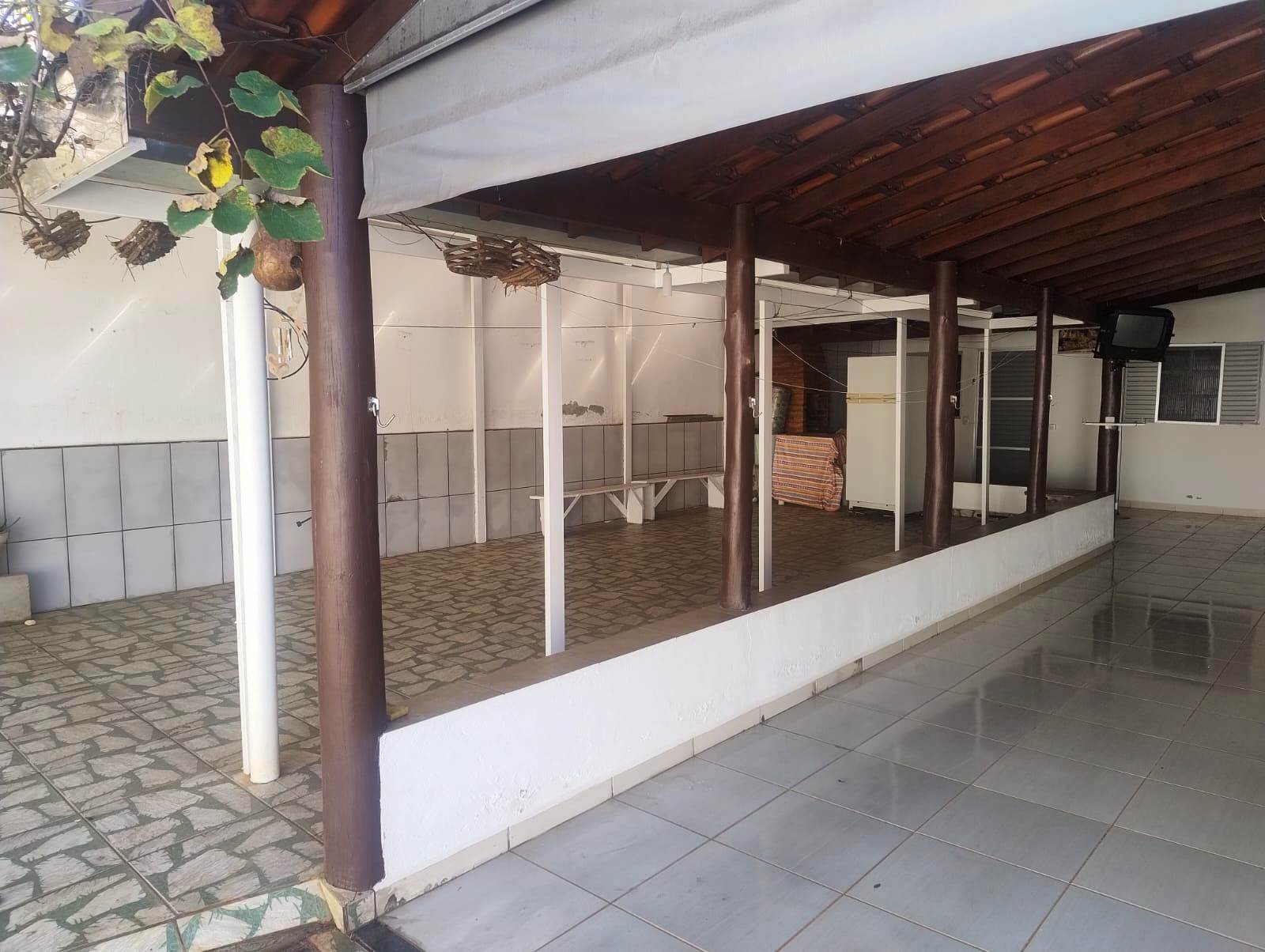 LINDO RANCHO NO CONDOMÍNIO RECANTO DO SOL NASCENTE