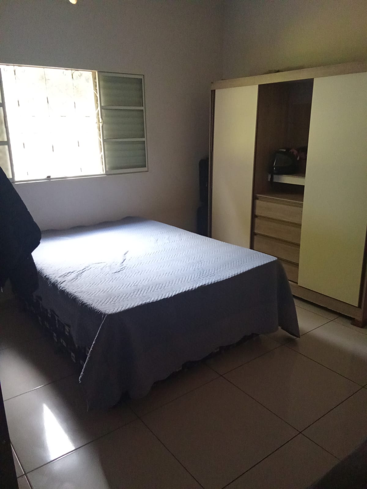 LINDO RANCHO NA BEIRA DA ÁGUA, COM PAZ E CONFORTO