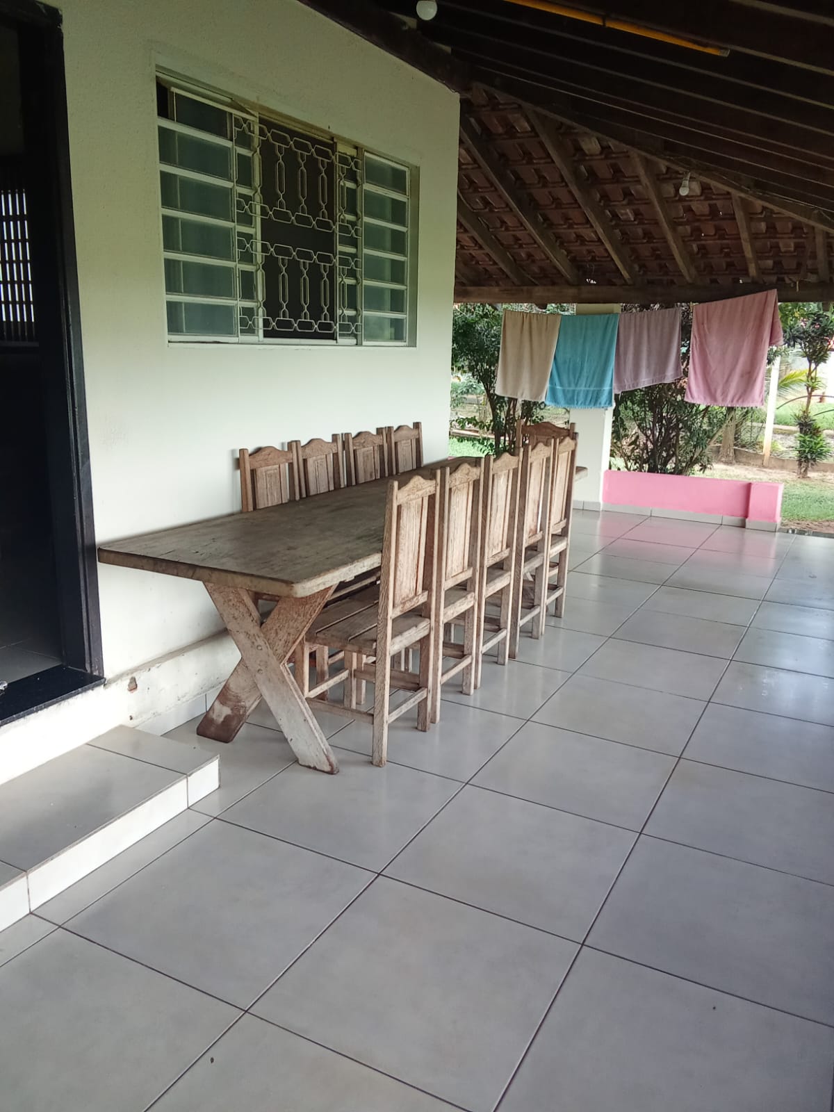 LINDO RANCHO NA BEIRA DA ÁGUA, COM PAZ E CONFORTO