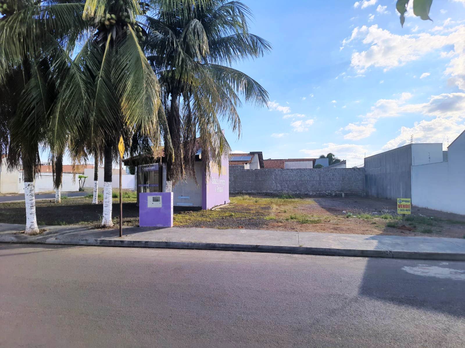 DOIS ÓTIMOS TERRENOS JUNTOS NO JARDIM DO LAGO 5