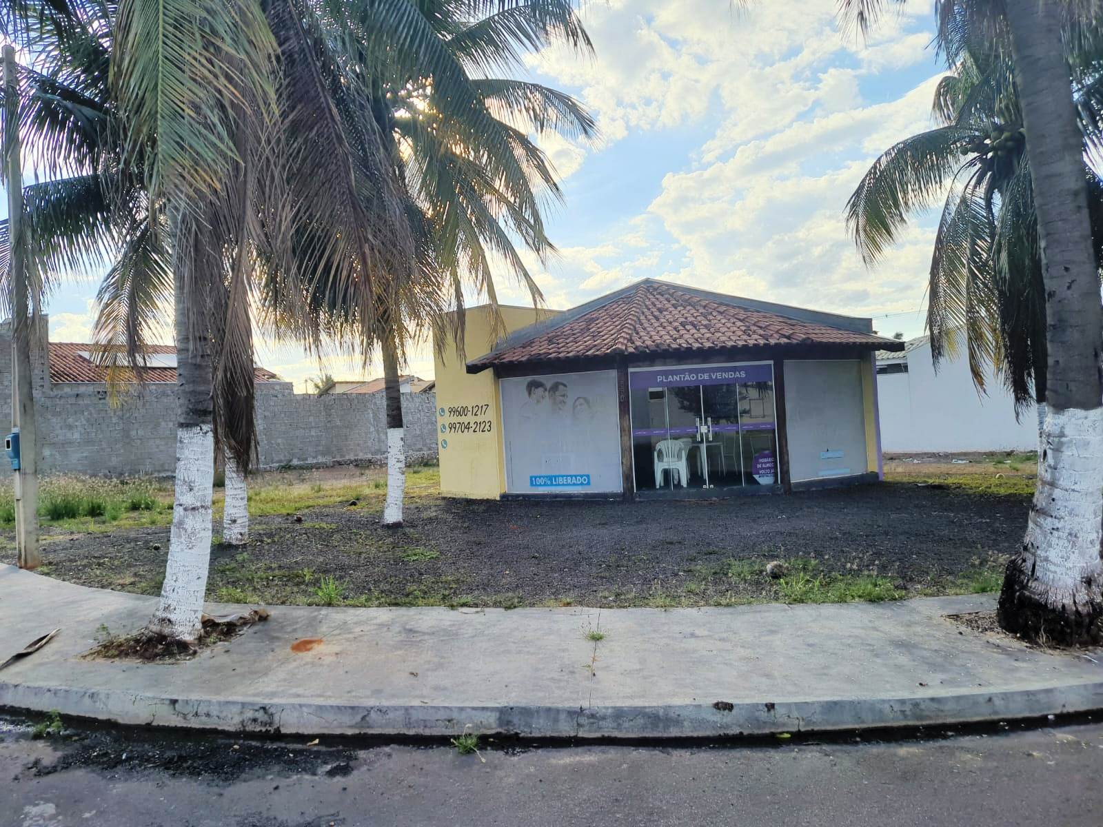 DOIS ÓTIMOS TERRENOS JUNTOS NO JARDIM DO LAGO 5