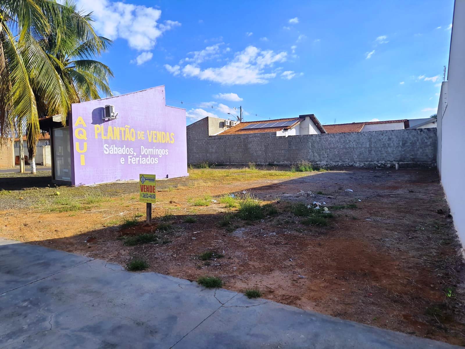 DOIS ÓTIMOS TERRENOS JUNTOS NO JARDIM DO LAGO 5