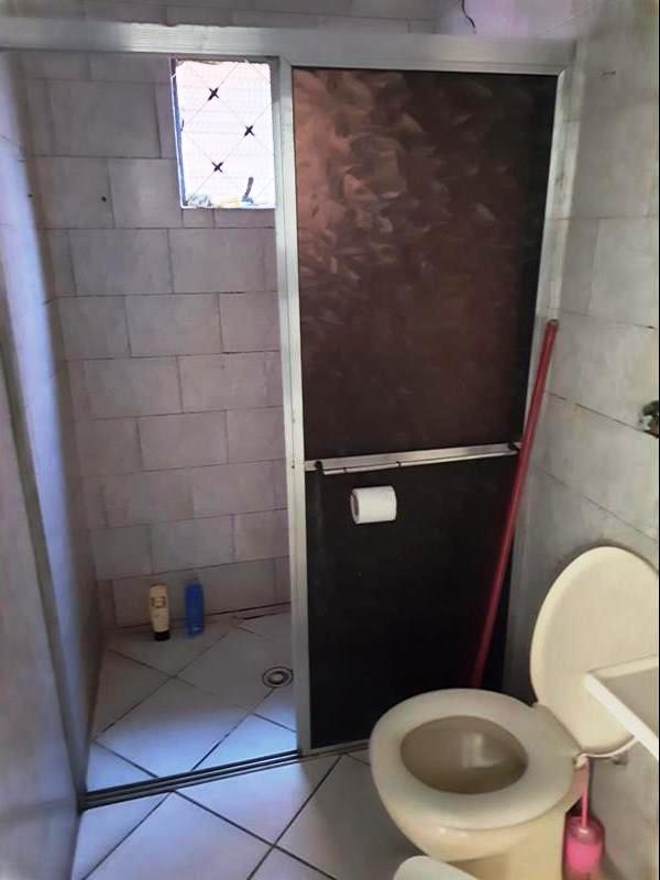 TRÊS IMÓVEIS DE ESQUINA NO MONREAL.