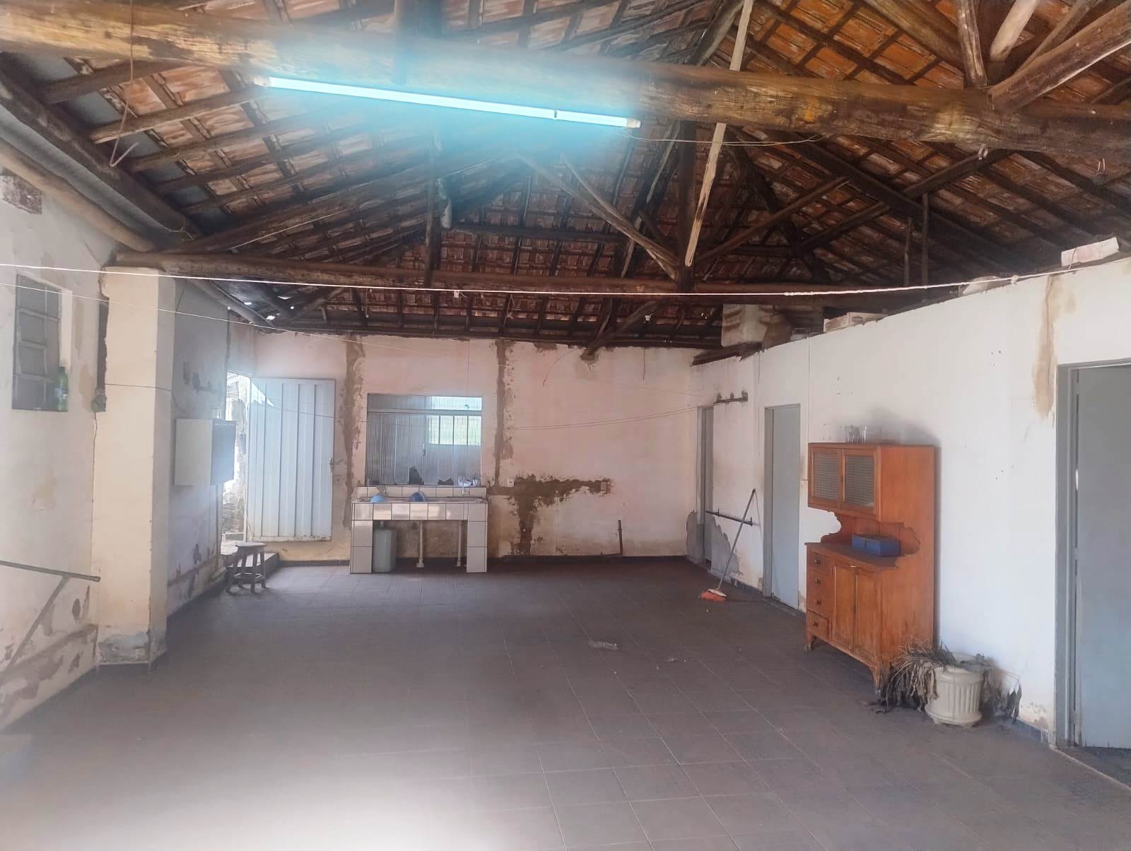 AVANHANDAVA - CENTRO - ÓTIMO IMÓVEL PARA FINS COMERCIAIS