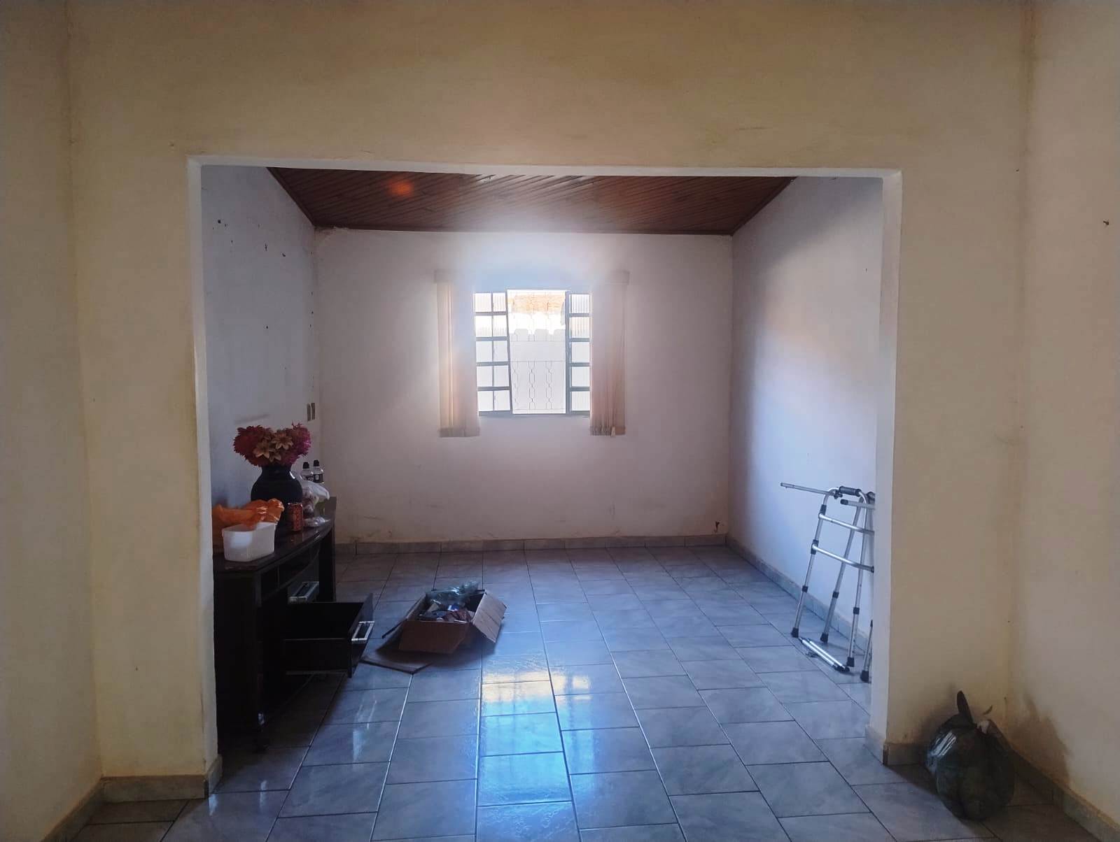 AVANHANDAVA - CASA DE ESQUINA NA RUA JORGE VELHO