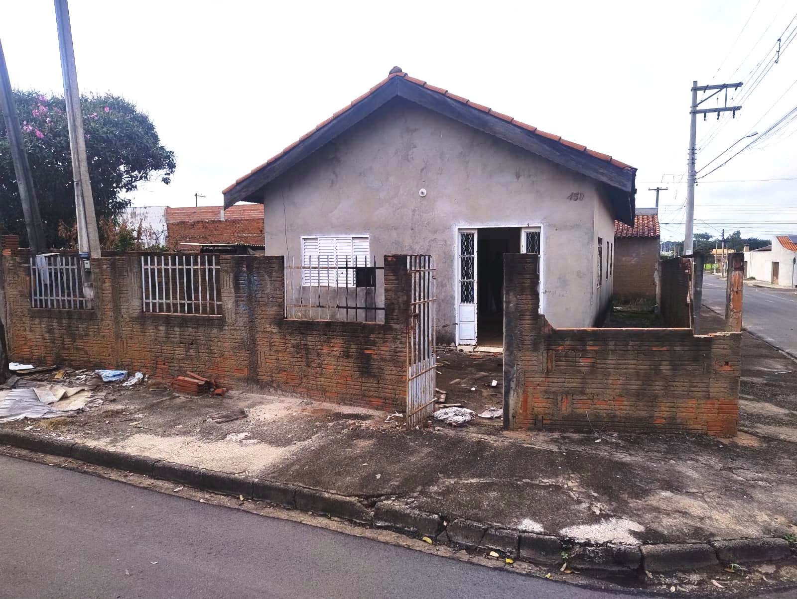 CASA DE ESQUINA NO TROPICAL, POSSIBILIDADE DE TER DOIS IMÓVEIS