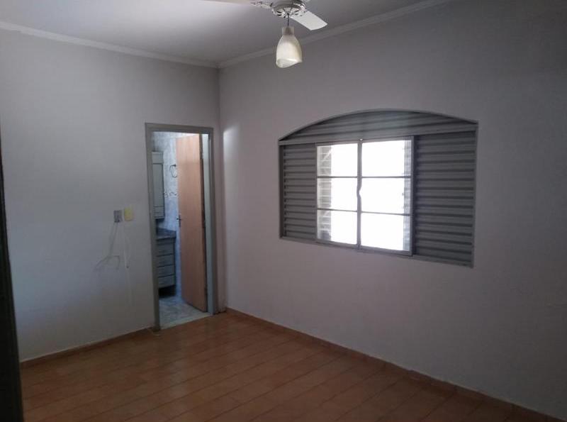 CASA DE ESQUINA NA VILA FORMOSA 