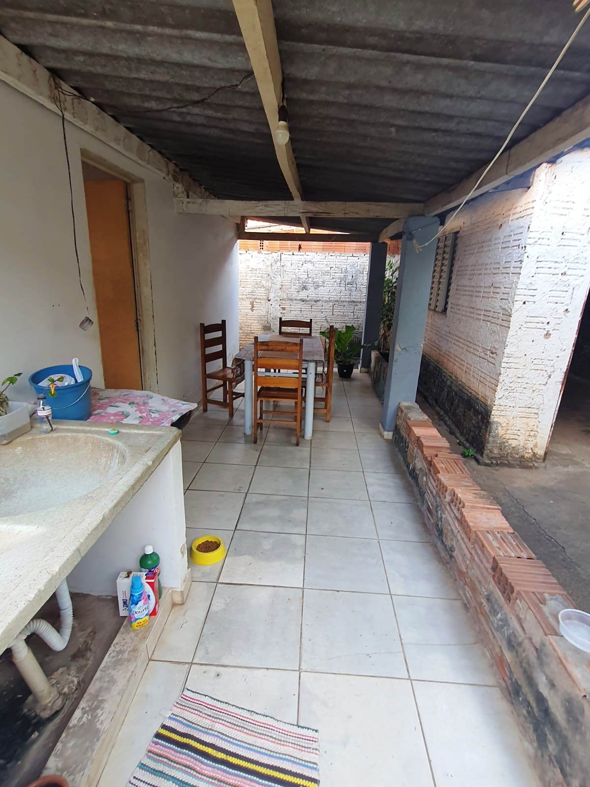 CASA NO PRECINHO NA VILA AMÉRICA
