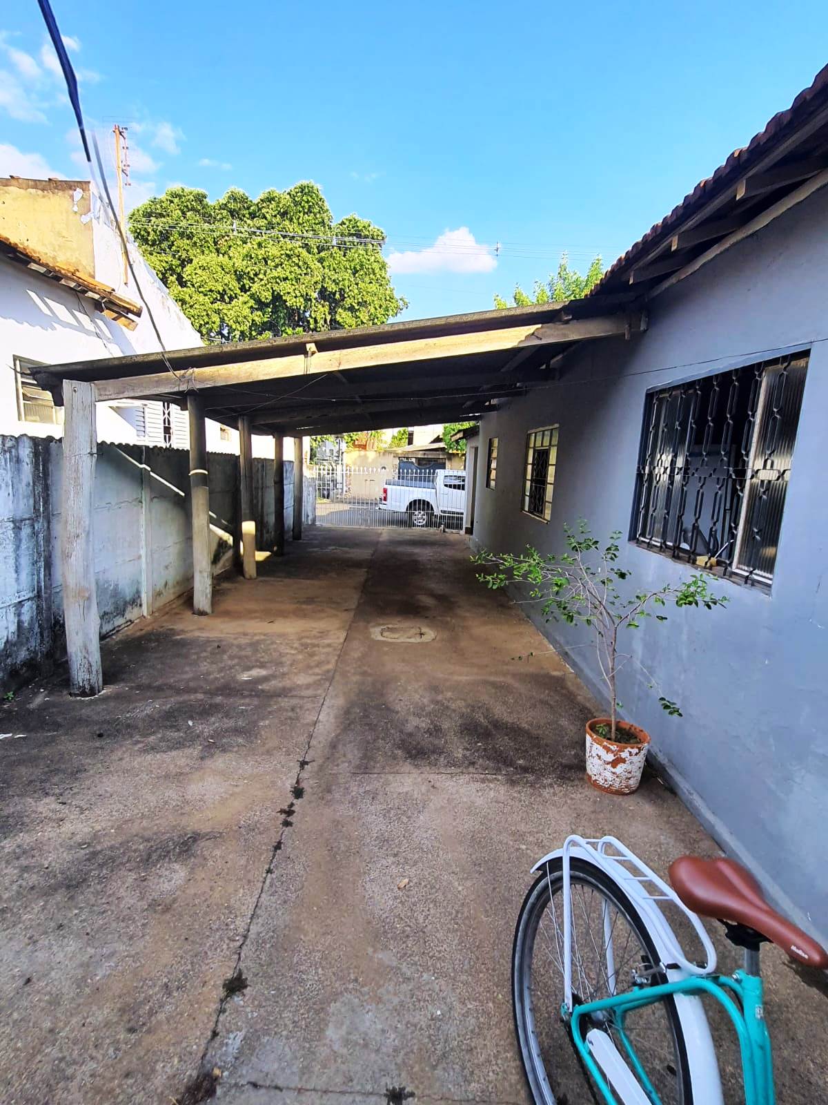 CASA NO PRECINHO NA VILA AMÉRICA
