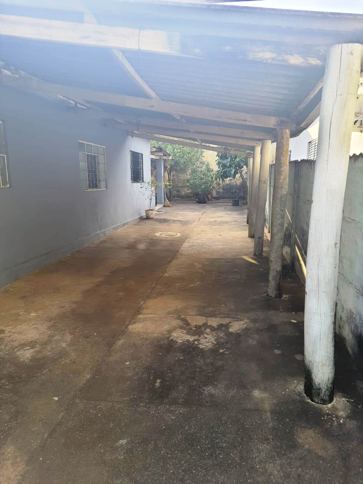 CASA NO PRECINHO NA VILA AMÉRICA