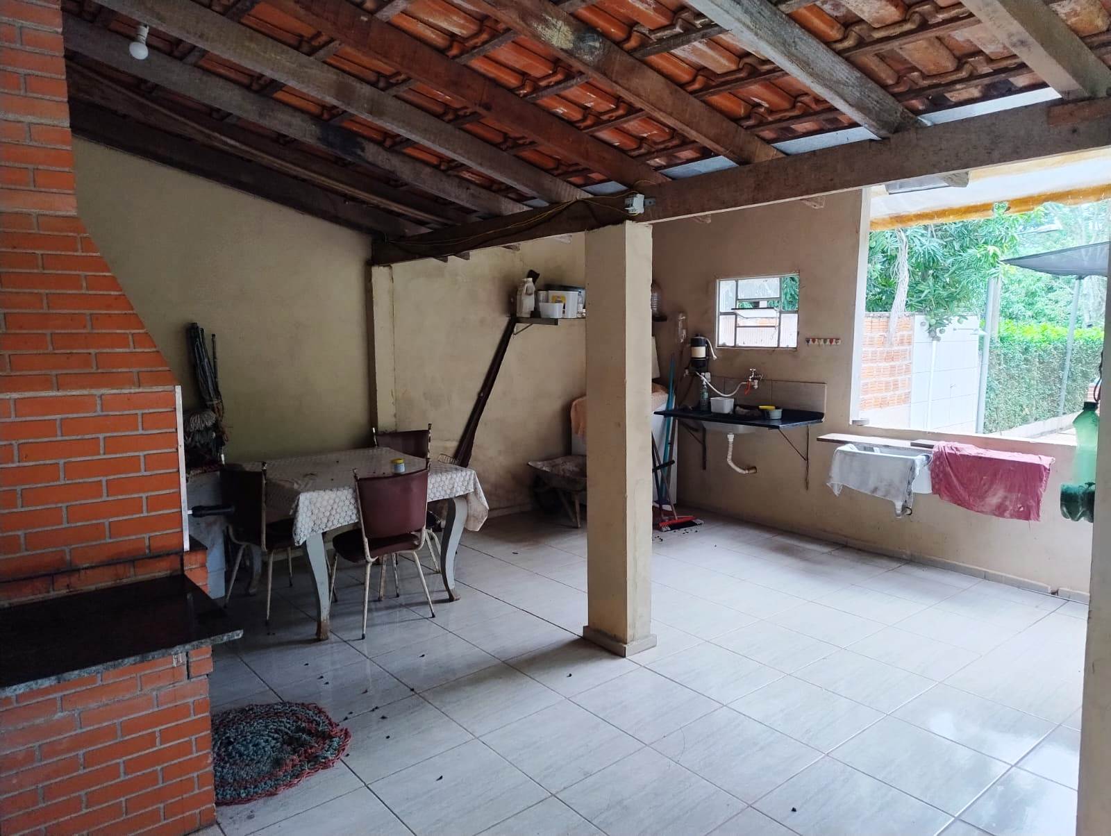 RANCHO COM PISCINA NO CONDOMINIO IPÊ