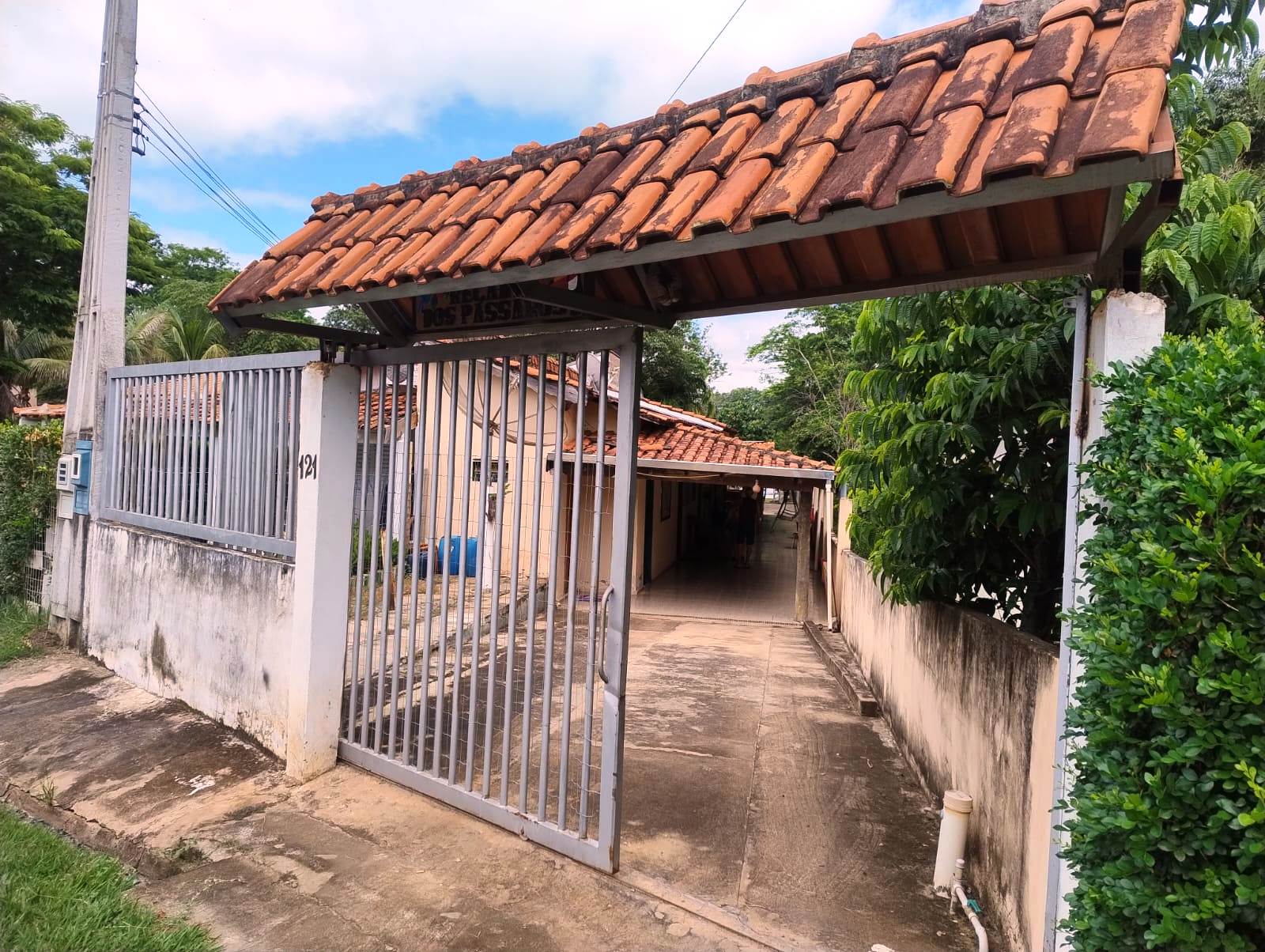 RANCHO COM PISCINA NO CONDOMINIO IPÊ