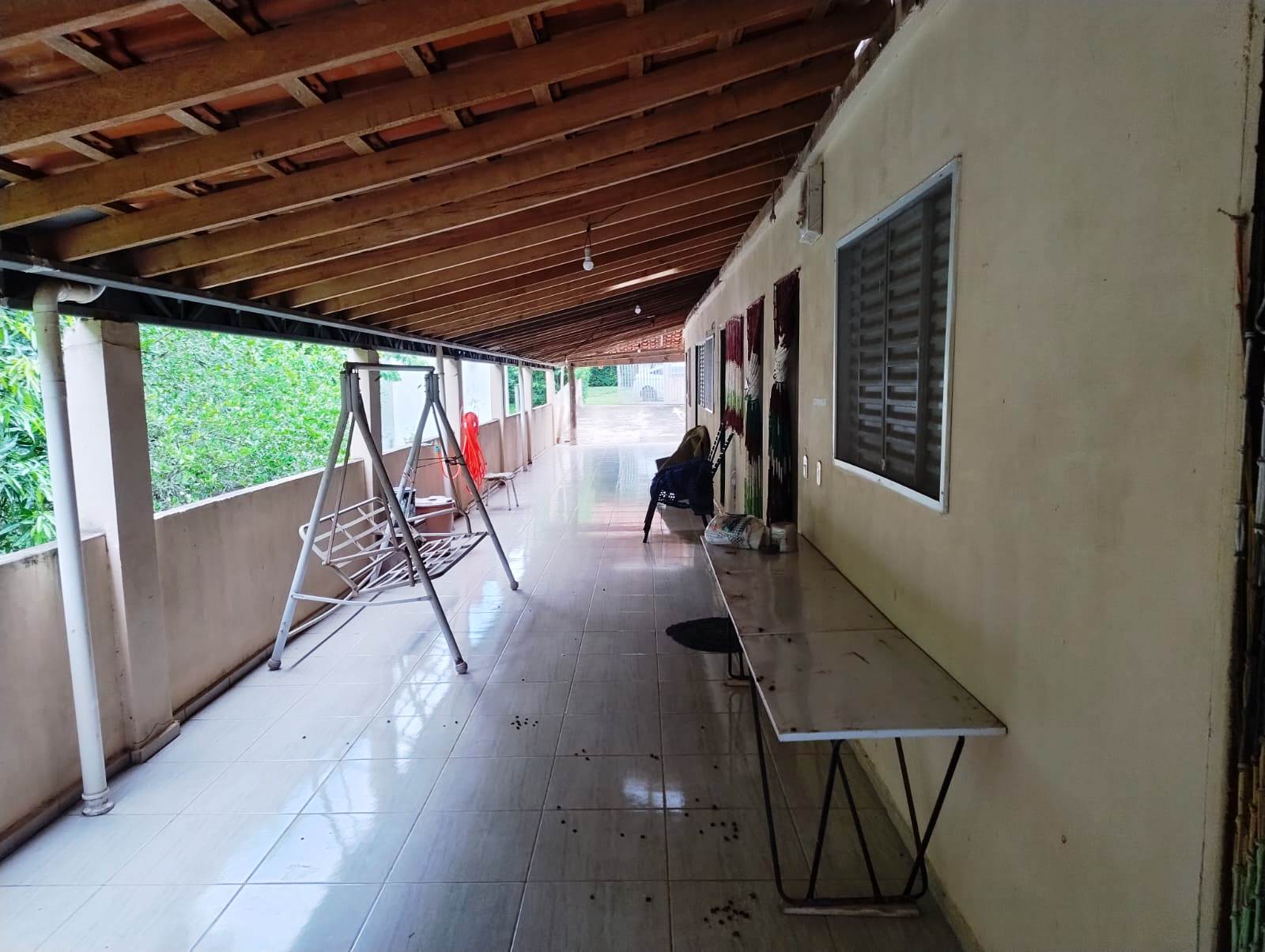 RANCHO COM PISCINA NO CONDOMINIO IPÊ