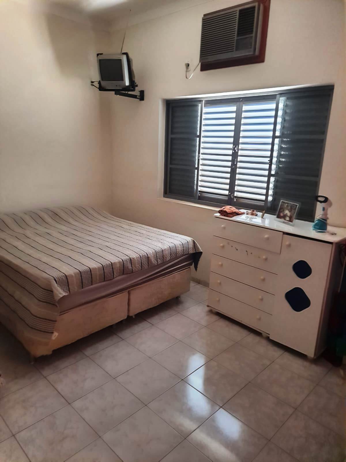 ÓTIMA CASA NO CENTRO 