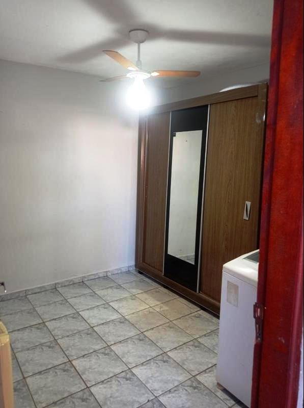 ÓTIMA CASA DE ESQUINA NO RESIDENCIAL FLORENÇA