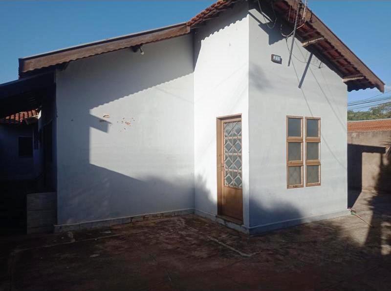 ÓTIMA CASA DE ESQUINA NO RESIDENCIAL FLORENÇA