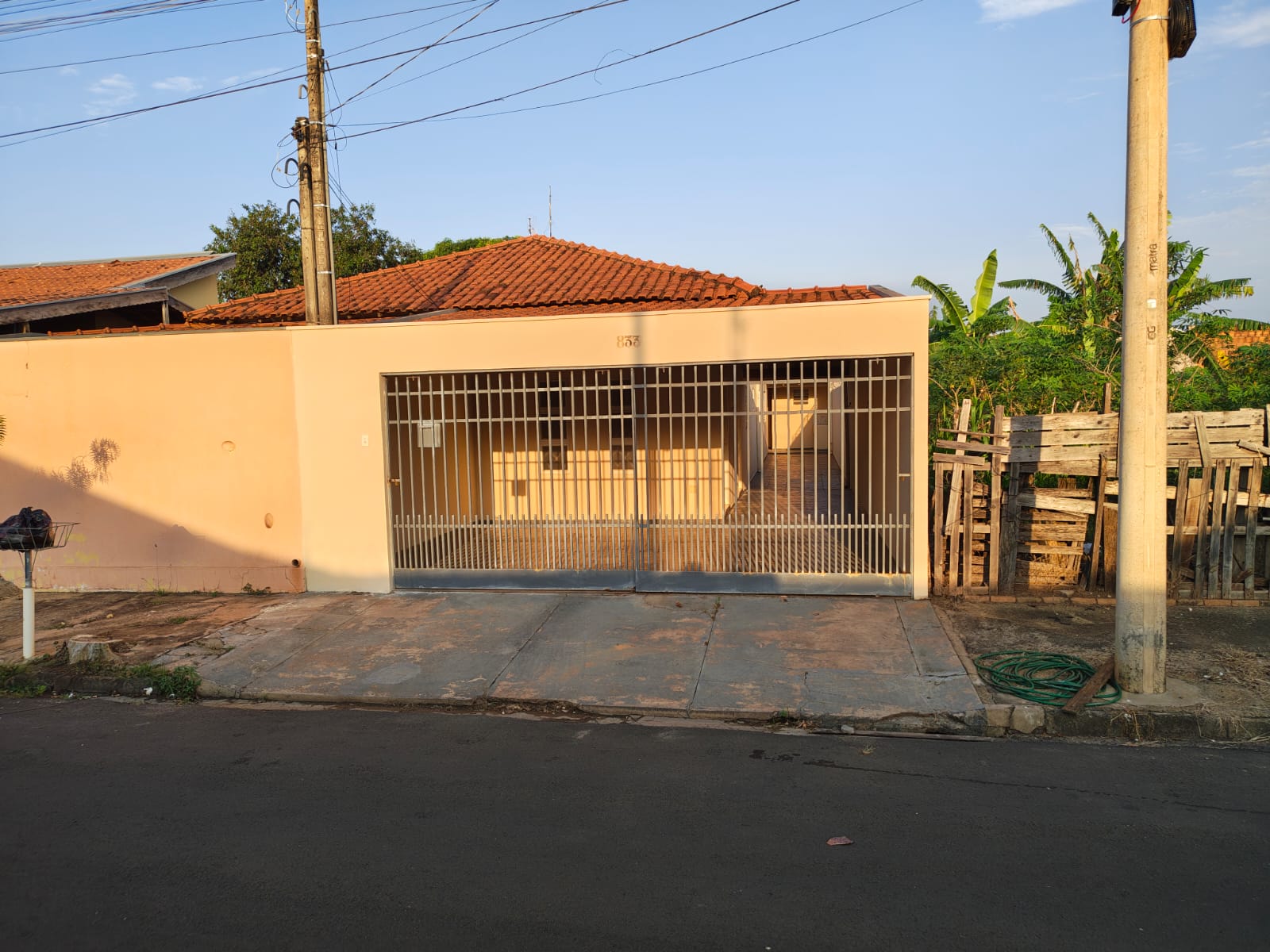 Avenida Mário Bis, 833 - Jardim del Rey