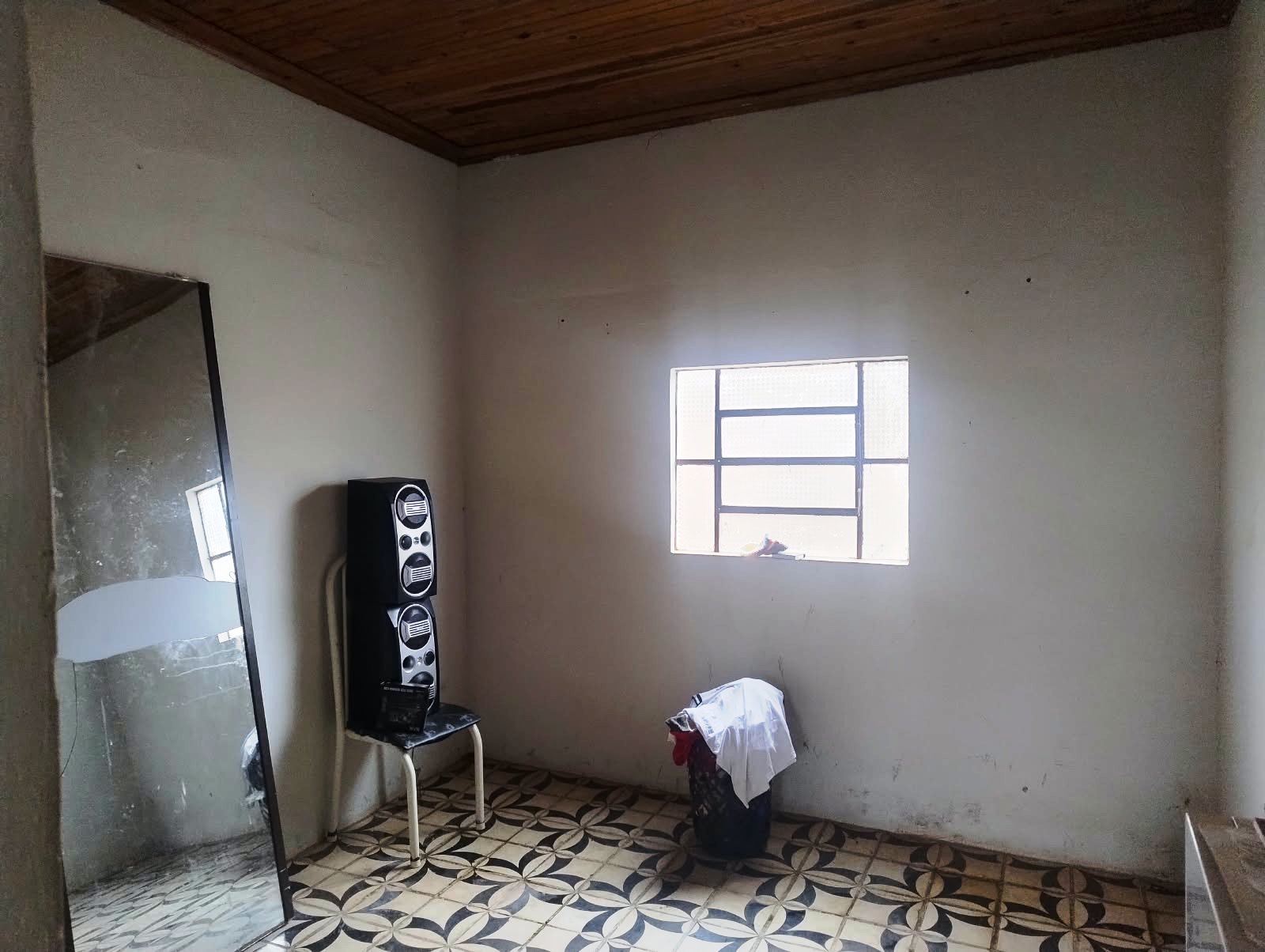 DUAS CASAS NA VILA SÃO JOAQUIM