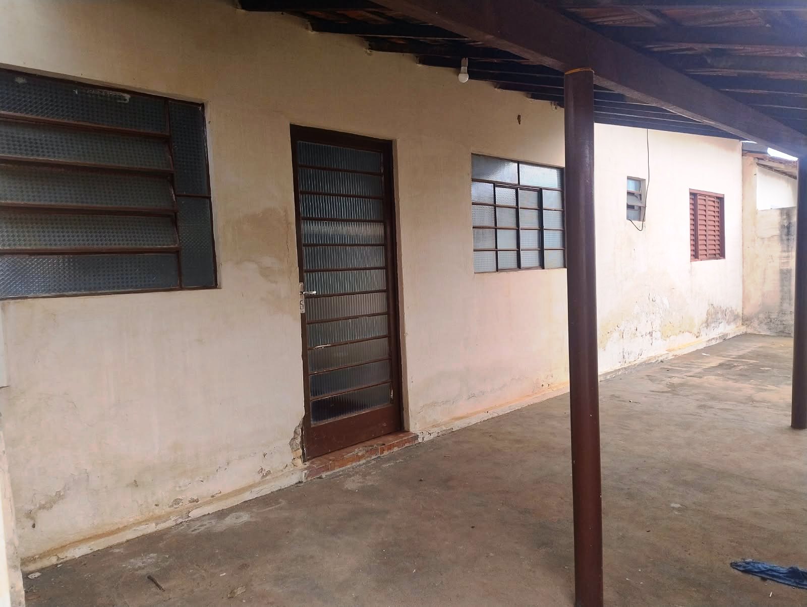 DUAS CASAS NA VILA SÃO JOAQUIM