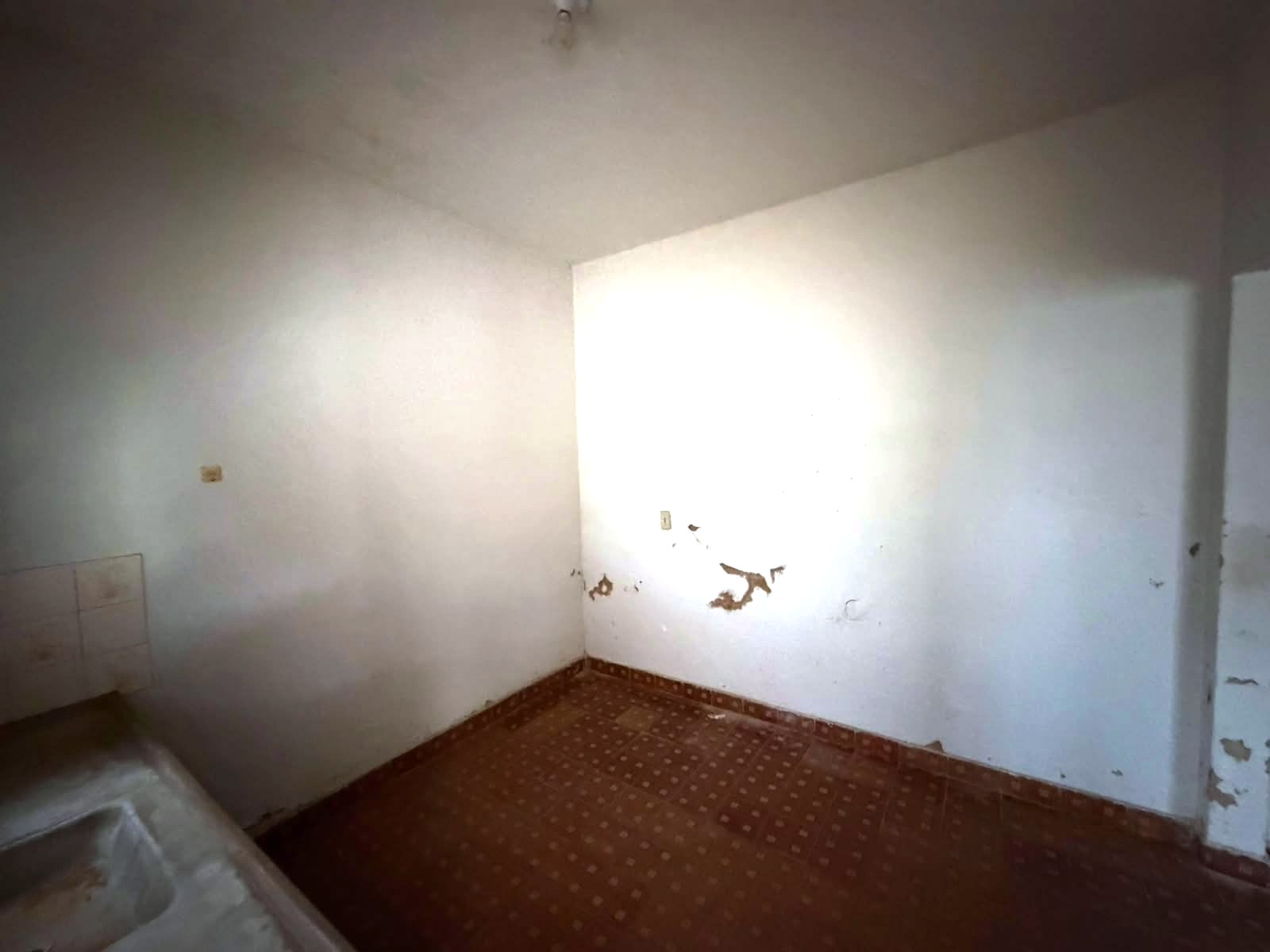 DUAS CASAS NA VILA SÃO JOAQUIM