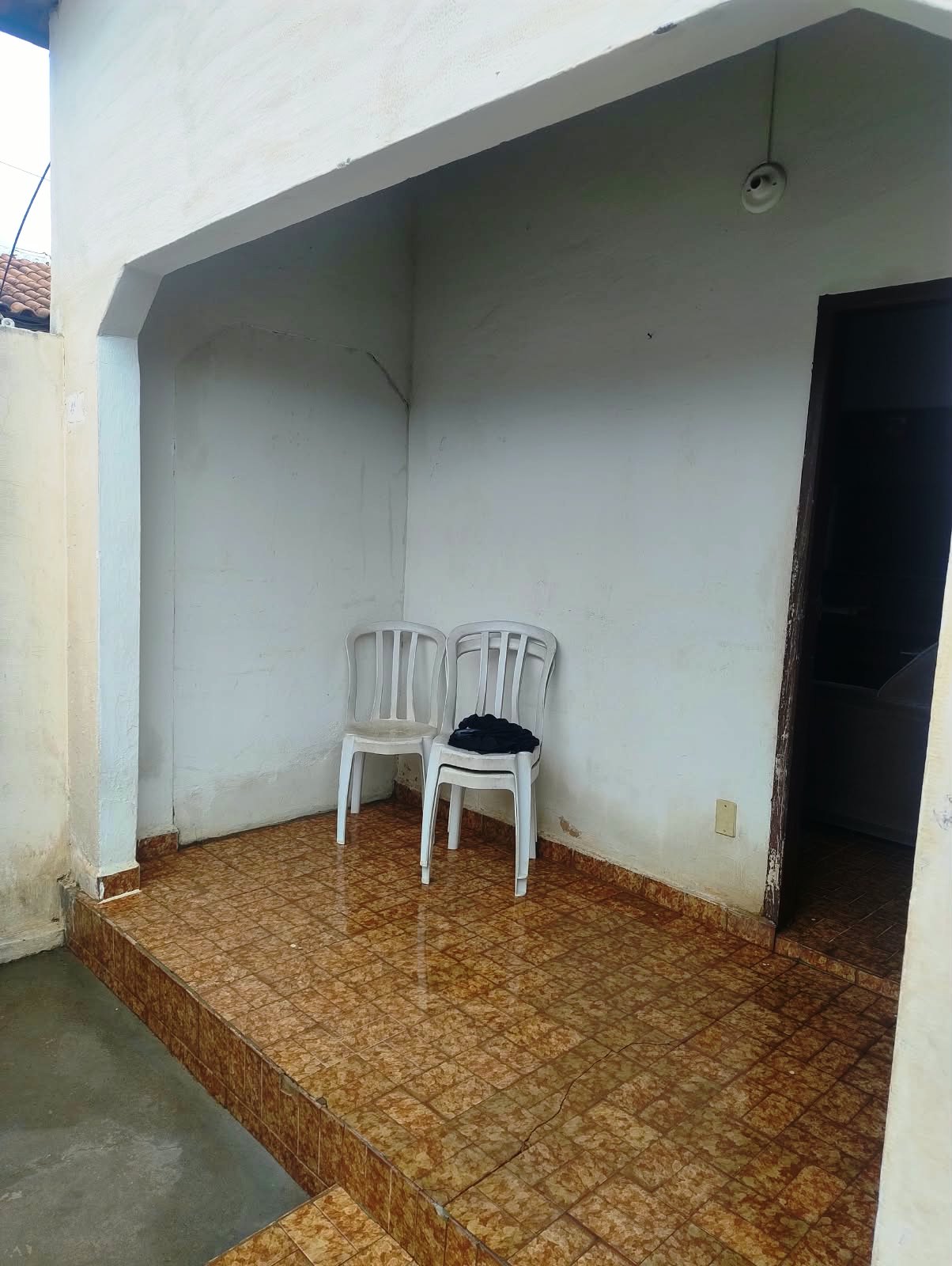DUAS CASAS NA VILA SÃO JOAQUIM