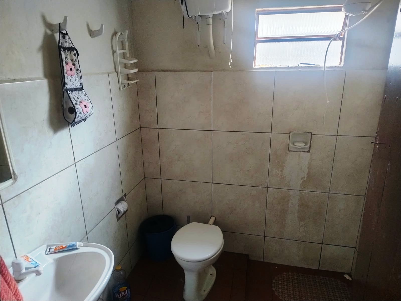 DUAS CASAS NA VILA SÃO JOAQUIM