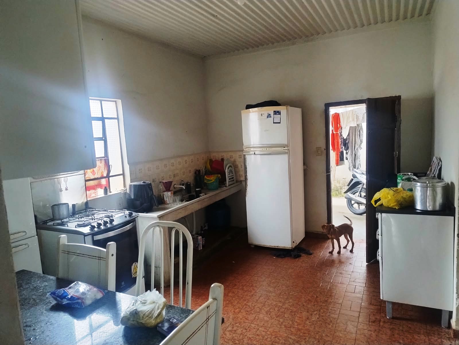 DUAS CASAS NA VILA SÃO JOAQUIM