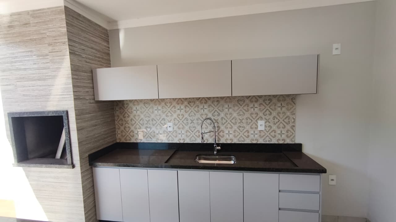 ÓTIMA CASA COM PISCINA NO JARDIM DEL REY