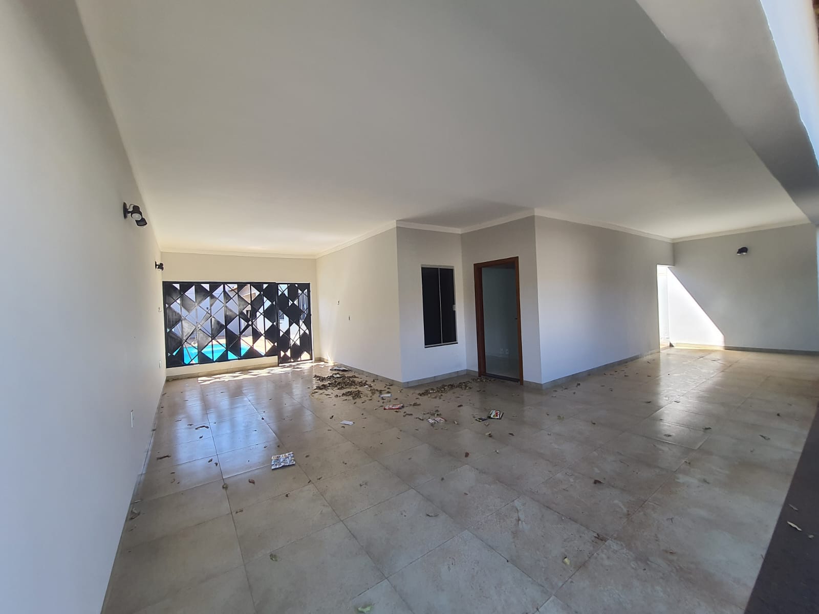 ÓTIMA CASA COM PISCINA NO JARDIM DEL REY