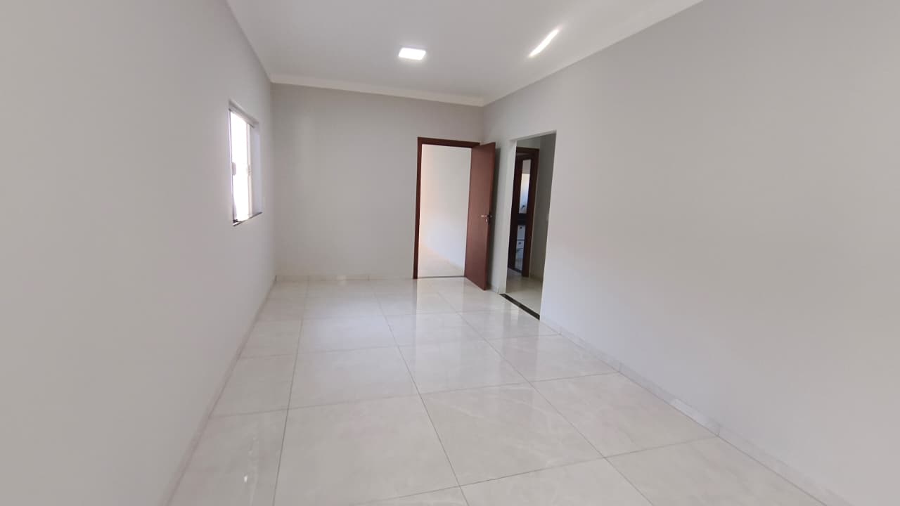 ÓTIMA CASA COM PISCINA NO JARDIM DEL REY