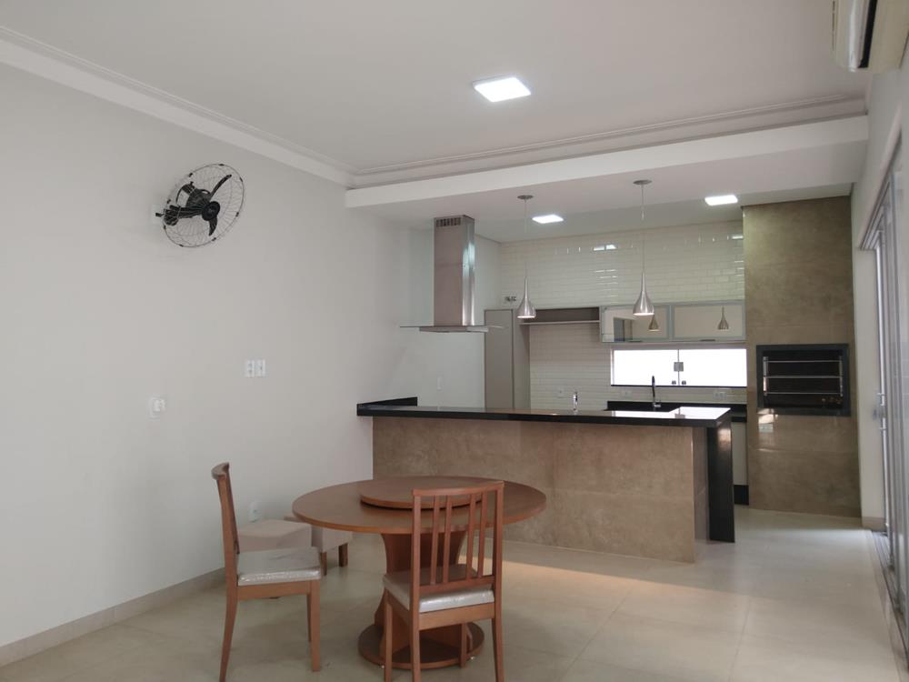 Avenida Graciliano de Oliveira,245 - Jardim São Vicente