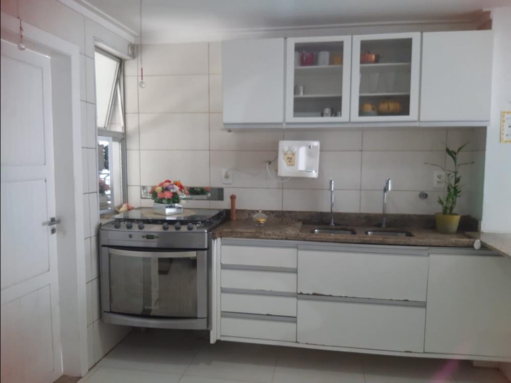 Rua Flamengo,300 - Itapuã