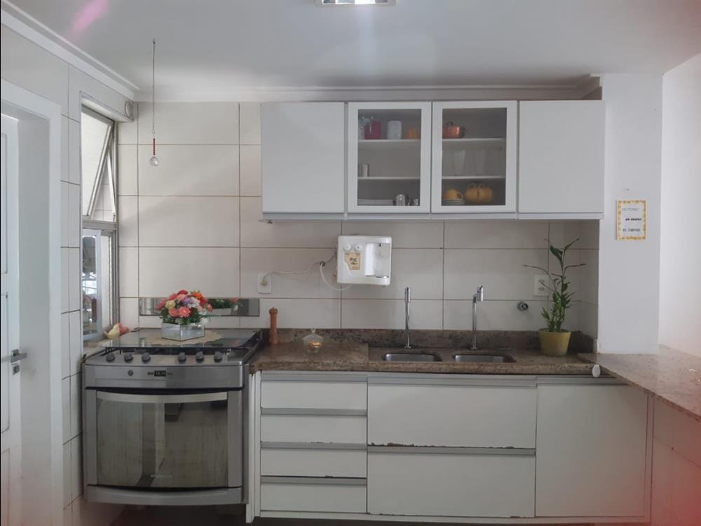 Rua Flamengo,300 - Itapuã