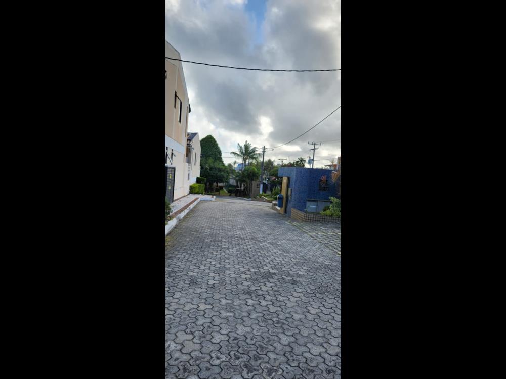 Rua Edmundo Loureiro,393 - Itapuã